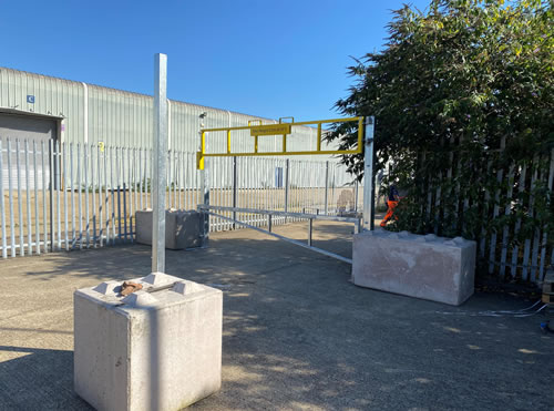 Constant and Co Heavy Duty Gate